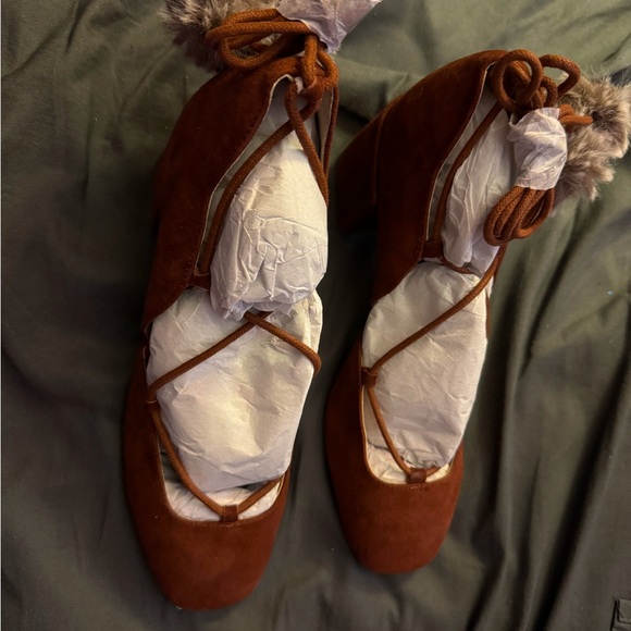 Size 8 Dark Rust Cozy Suede Wrap-around Chunky Heels - Picture 8 of 9